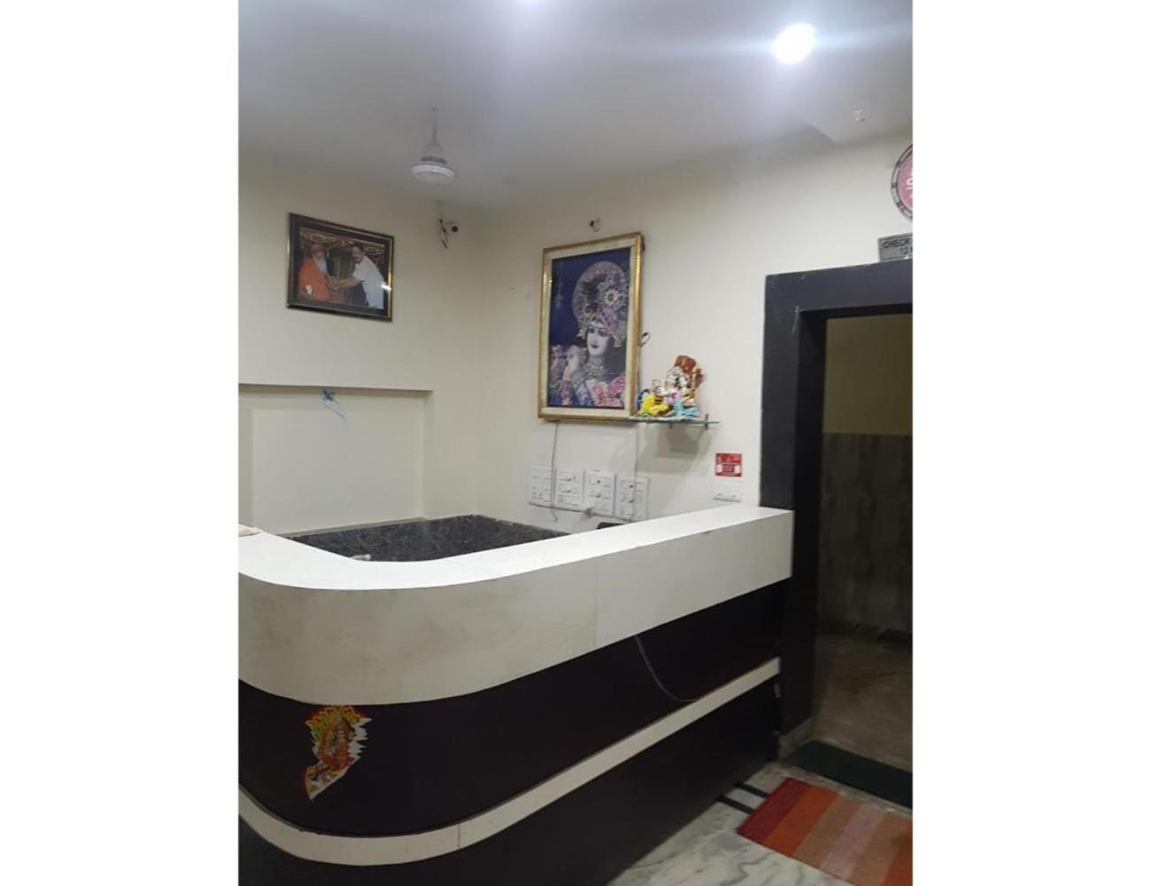 Shri Shri Radha Shyam Palace, Homestay Vrindavan